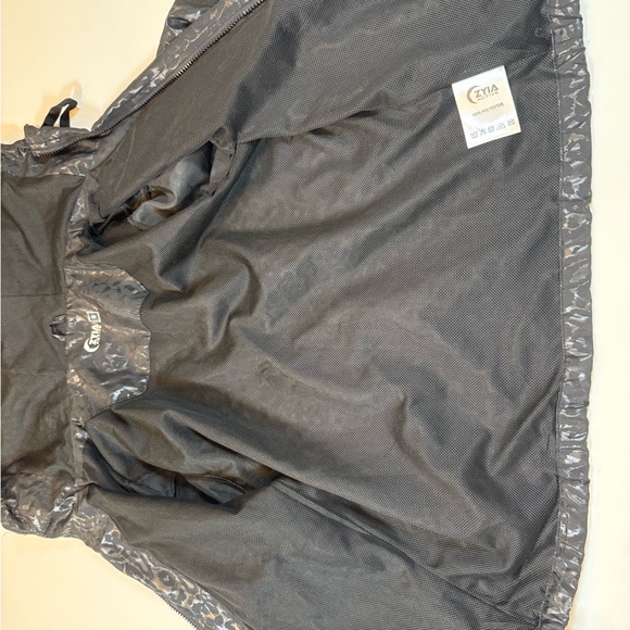 ZYIA Black leopard athletic windbreaker full zip adjustable waist (bin E) - Picture 7 of 10